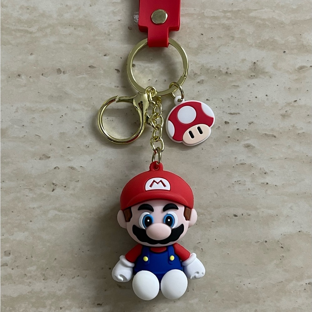 New 3D Super Mario Cute Keychain - Picture 2 of 2